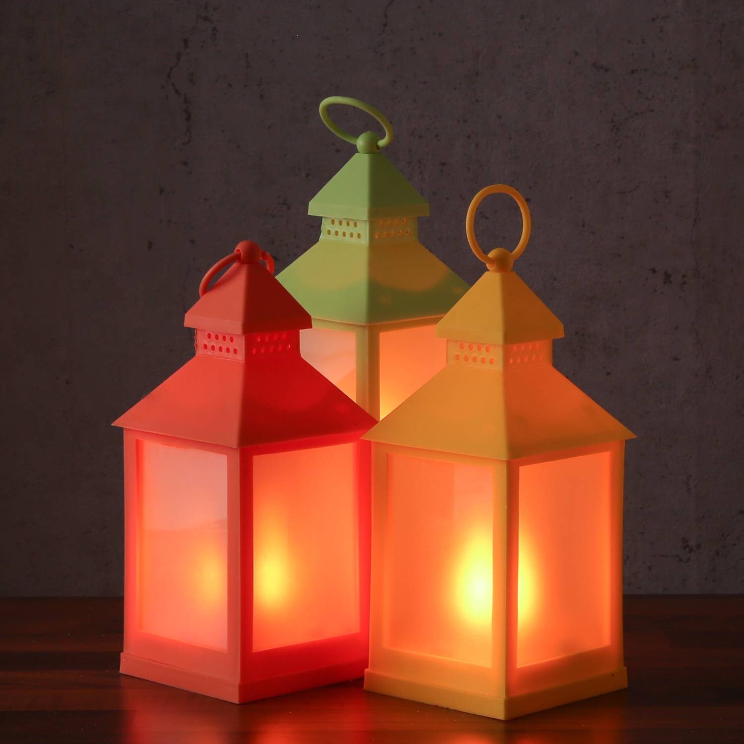 LED Laterne - mit Flammeneffekt - flackernde LED - H: 24cm - Batteriebetrieb - grün LED Laterne - mit Flammeneffekt - flackernde LED - H: 24cm - Batteriebetrieb - grün