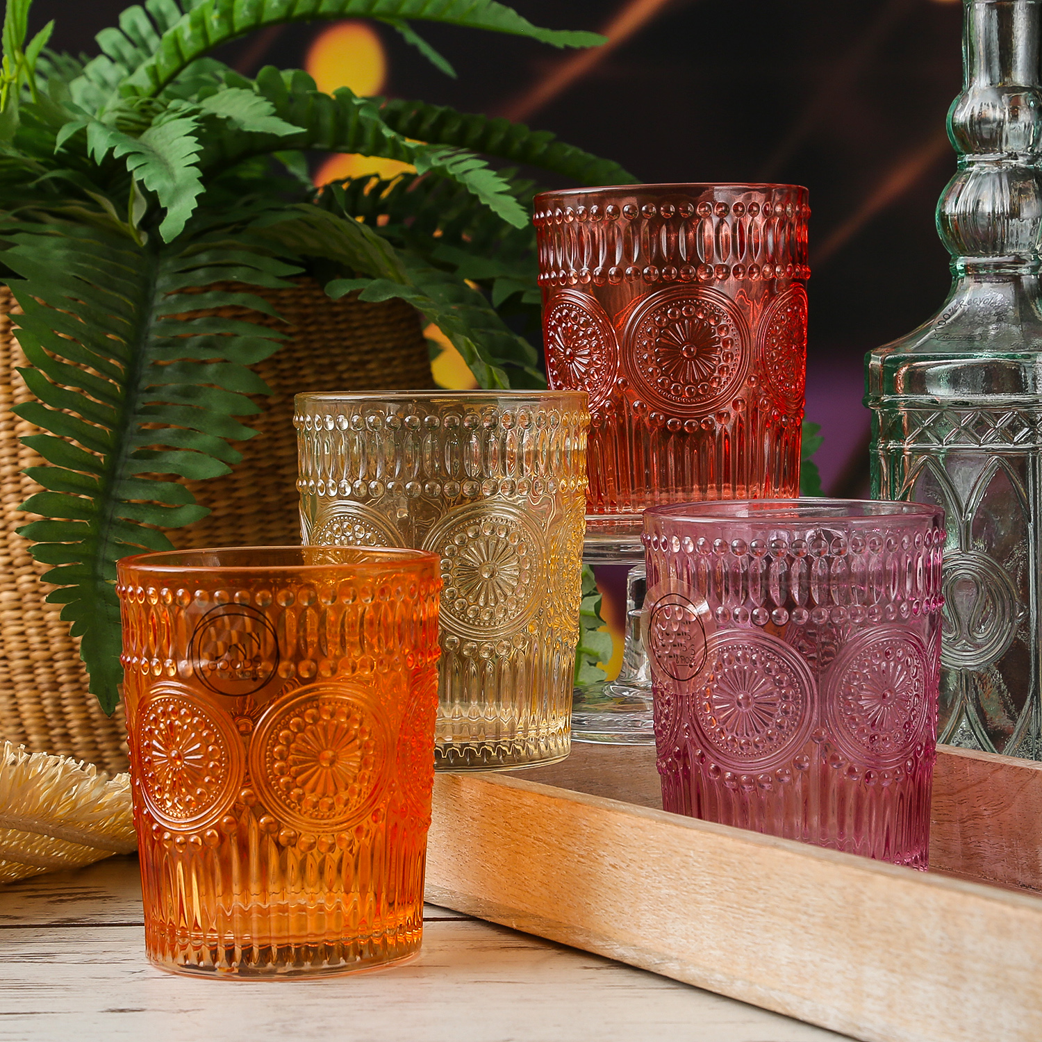 Trinkglas Vintage - Glas - lebensmittelecht - 280ml - H: 10cm - mit Muster - rot