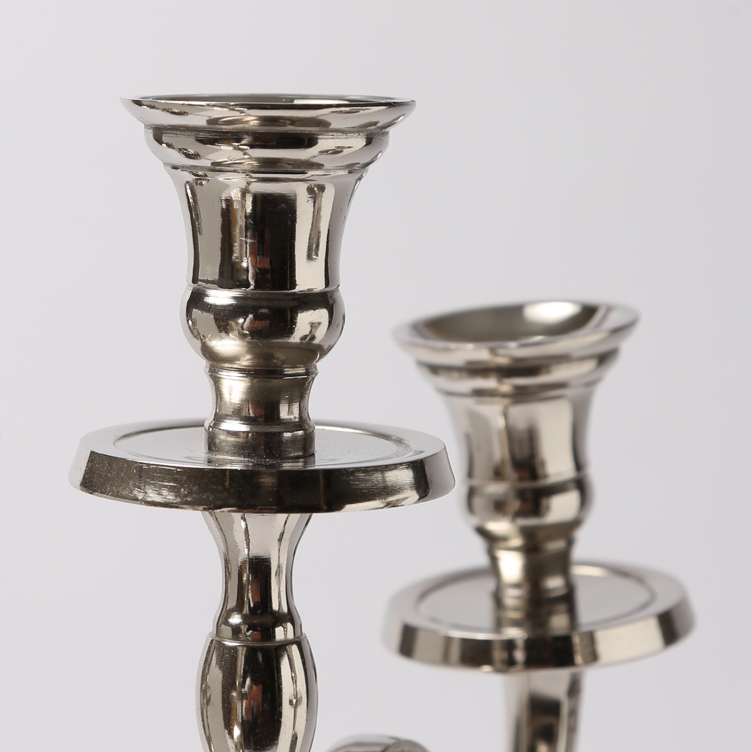 Stabkerzenhalter - Kerzenständer - Kerzenleuchter - Aluminium - H: 41cm - 5-armig - silber Stabkerzenhalter - Kerzenständer - Kerzenleuchter - Aluminium - H: 41cm - 5-armig - silber