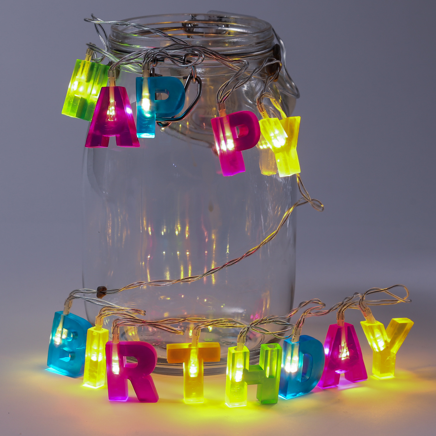 LED Lichterkette HAPPY BIRTHDAY - 13 warmweiße LED - L: 1,10m - Batteriebetrieb - bunt LED Lichterkette HAPPY BIRTHDAY - 13 warmweiße LED - L: 1,10m - Batteriebetrieb - bunt