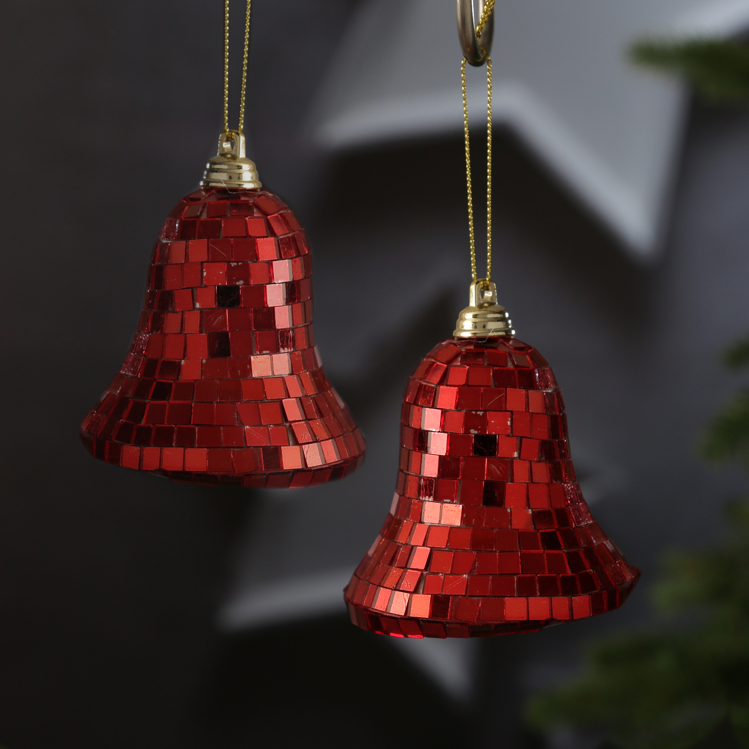 Christbaumschmuck Glocken - Weihnachtsbaumschmuck im Discokugel Look - H: 8cm - rot - 4er Set