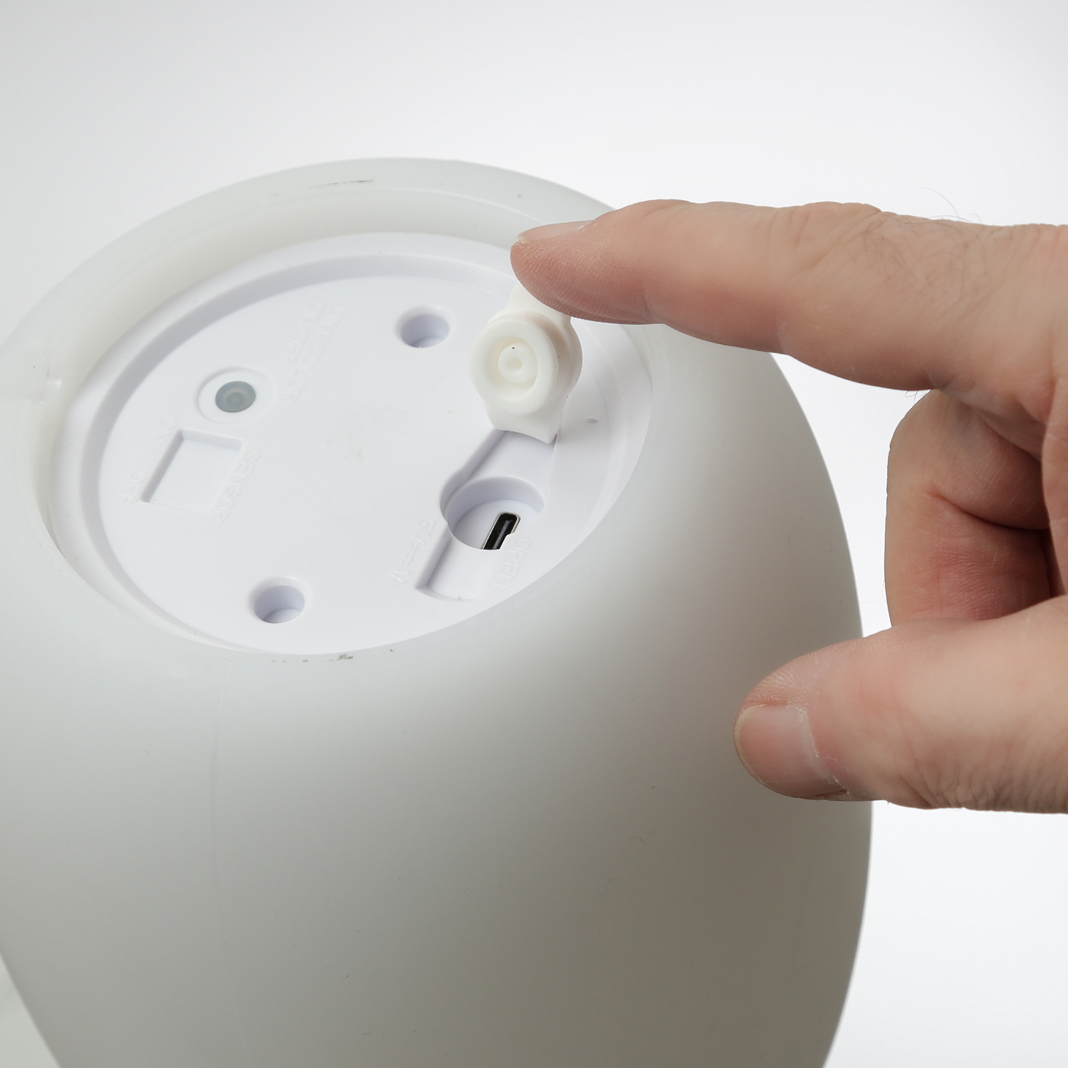 LED Tischleuchte mit Lautsprecher - Bluetooth - 6 warmweiße LED - H: 21cm - für Garten, Balkon LED Tischleuchte mit Lautsprecher - Bluetooth - 6 warmweiße LED - H: 21cm - für Garten, Balkon