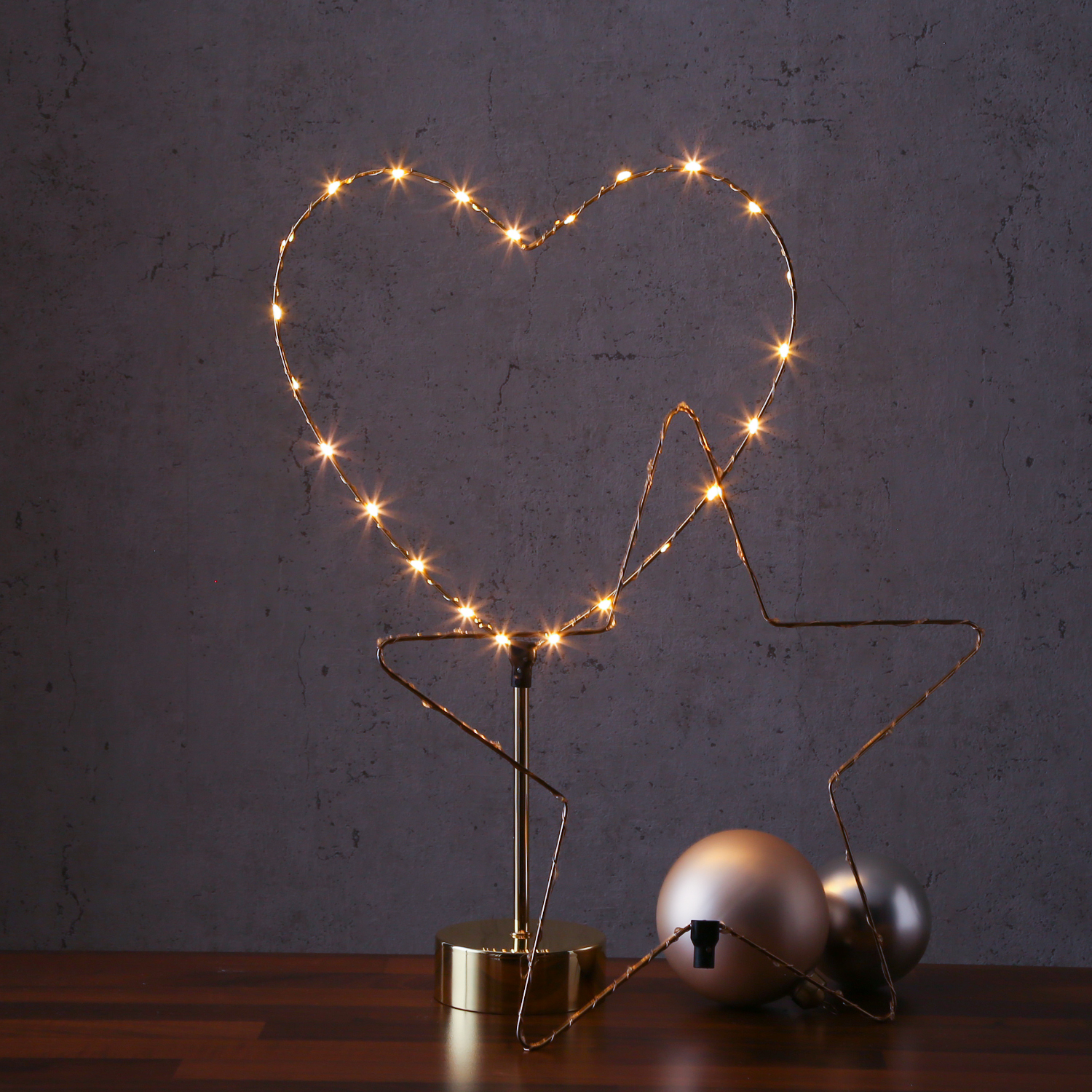 LED Dekoleuchte Herz/Stern - wechselbarer Aufsatz - H: 50cm - Batterie - Timmer - gold LED Dekoleuchte Herz/Stern - wechselbarer Aufsatz - H: 50cm - Batterie - Timmer - gold