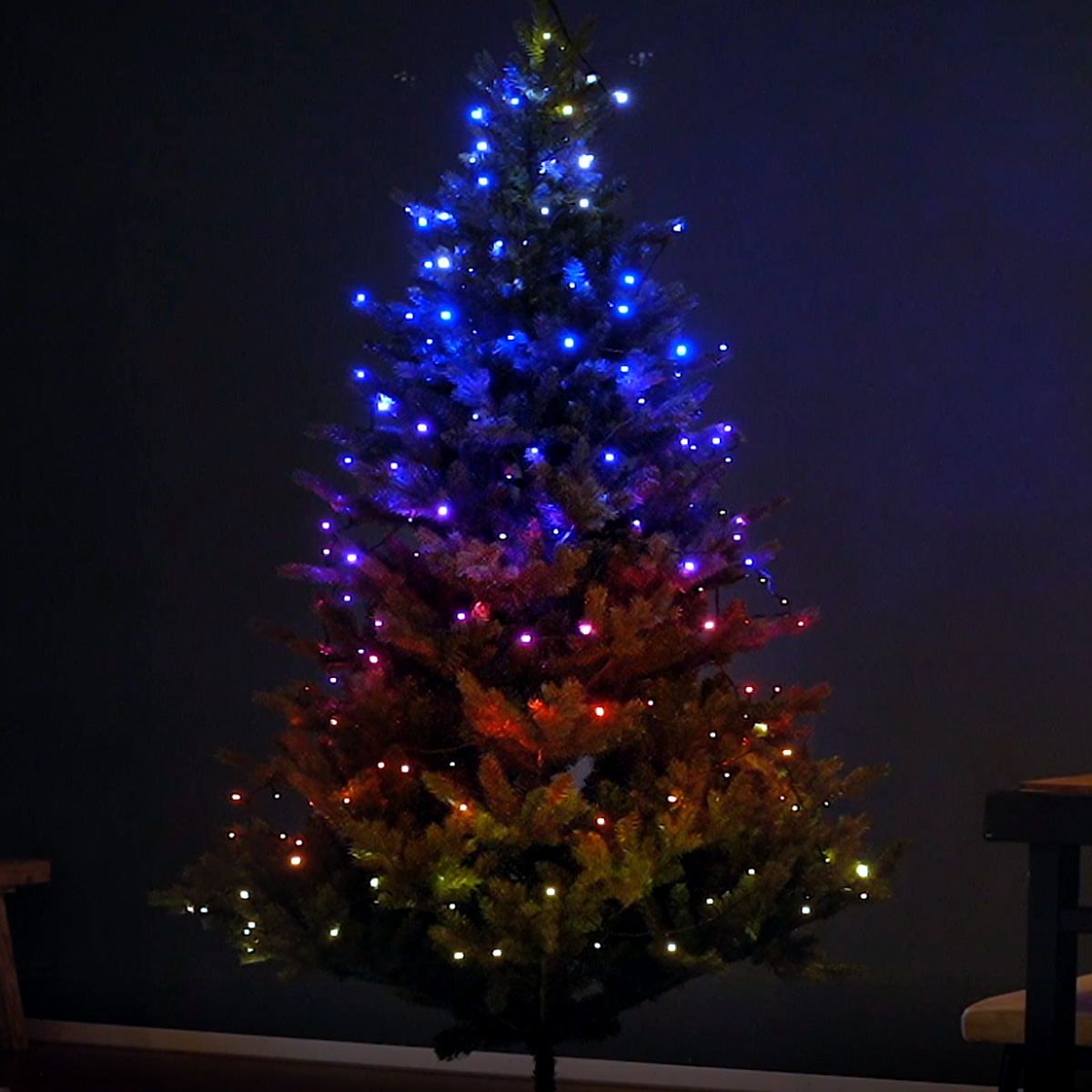 LED Lichterkette - 200 warmweiße und farbwechselnde LED - Fernbedienung - Timer - L: 19,9m LED Lichterkette - 200 warmweiße und farbwechselnde LED - Fernbedienung - Timer - L: 19,9m