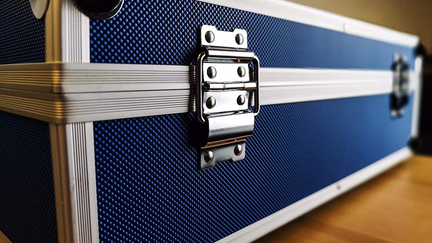 GORANDO® Transportkoffer mit Aluminiumrahmen | 440x300x130mm | Koffer für Werkzeuge, Kameras, Messgeräte etc. | bis 10kg GORANDO® Transportkoffer mit Aluminiumrahmen | 440x300x130mm | Koffer für Werkzeuge, Kameras, Messgeräte etc. | bis 10kg