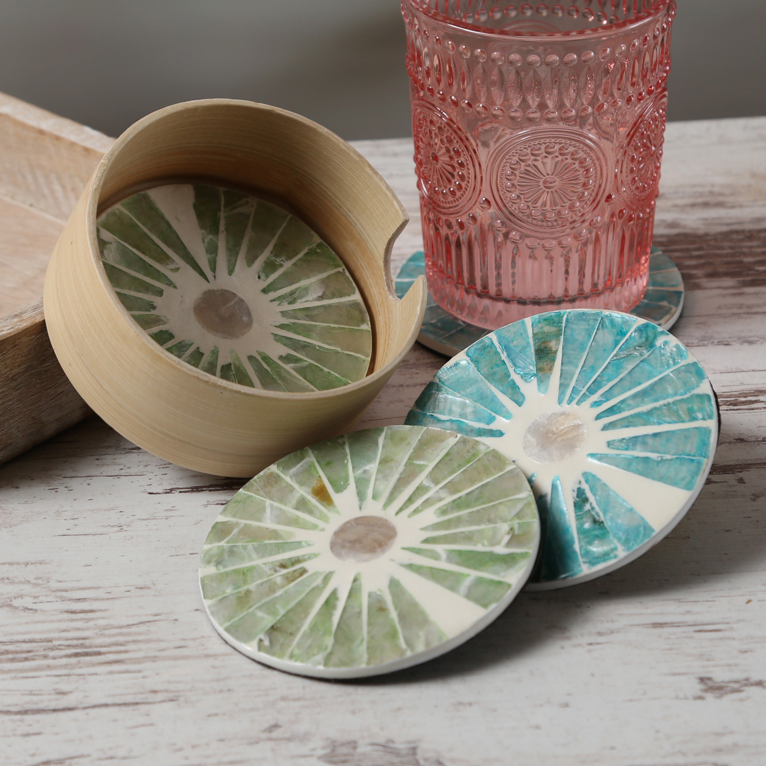 Getränkeuntersetzer - mediterranes Muster - Keramik - D: 9cm - rund - natur, grün, blau - 4er Set Getränkeuntersetzer - mediterranes Muster - Keramik - D: 9cm - rund - natur, grün, blau - 4er Set