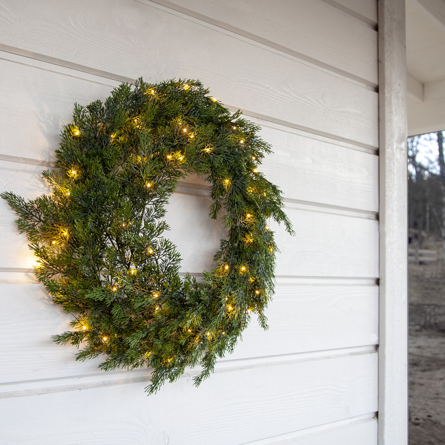 LED Tannenkranz THUJA - 60 warmweiße LED - D: 60cm - Timer - Batterie - für Außen - grün