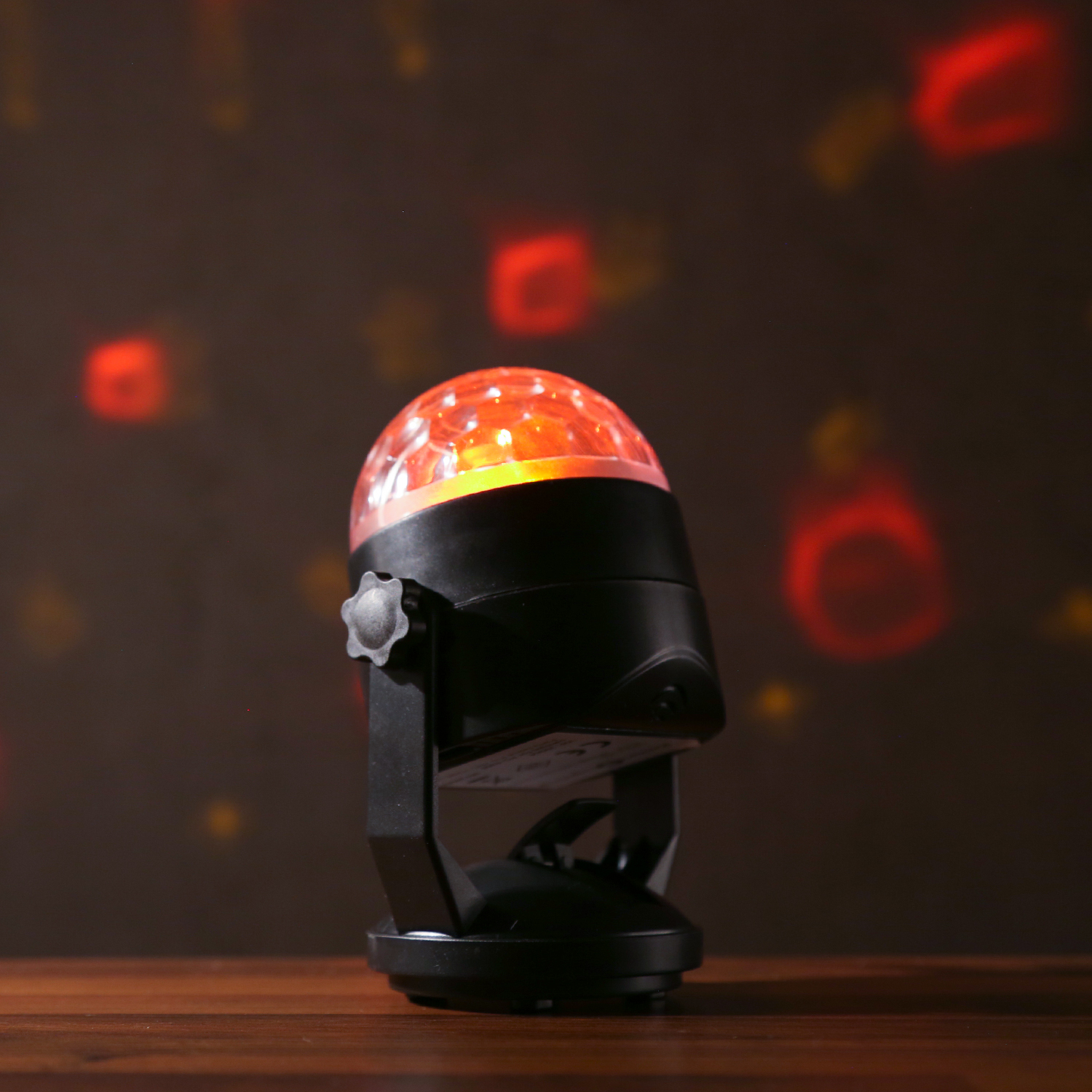 Party Dome Pro - farbenfroher Lichteffekt mit Fernbedienung - Batterie/USB - Saugnapf