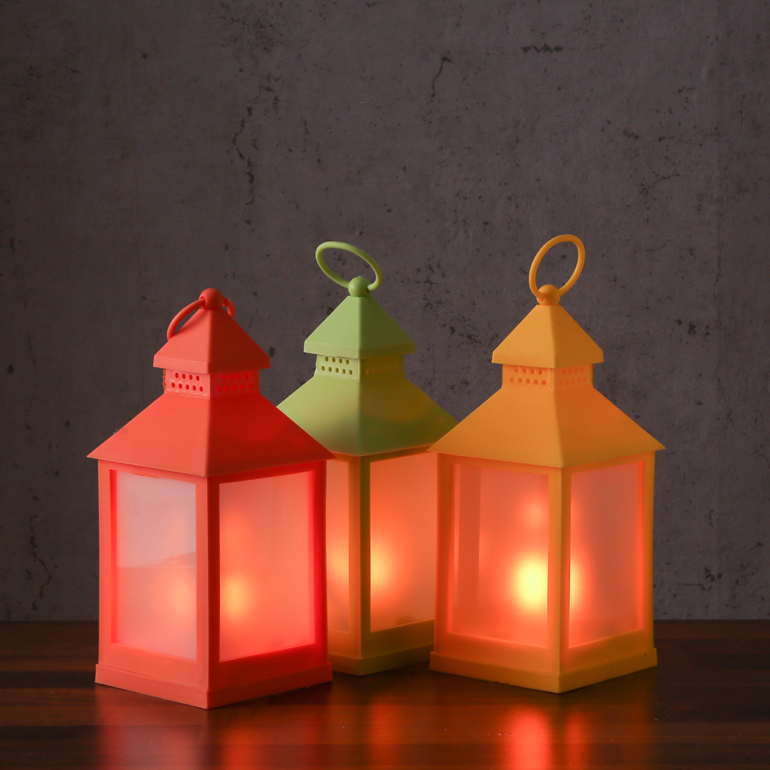 LED Laterne - mit Flammeneffekt - flackernde LED - H: 24cm - Batteriebetrieb - grün LED Laterne - mit Flammeneffekt - flackernde LED - H: 24cm - Batteriebetrieb - grün