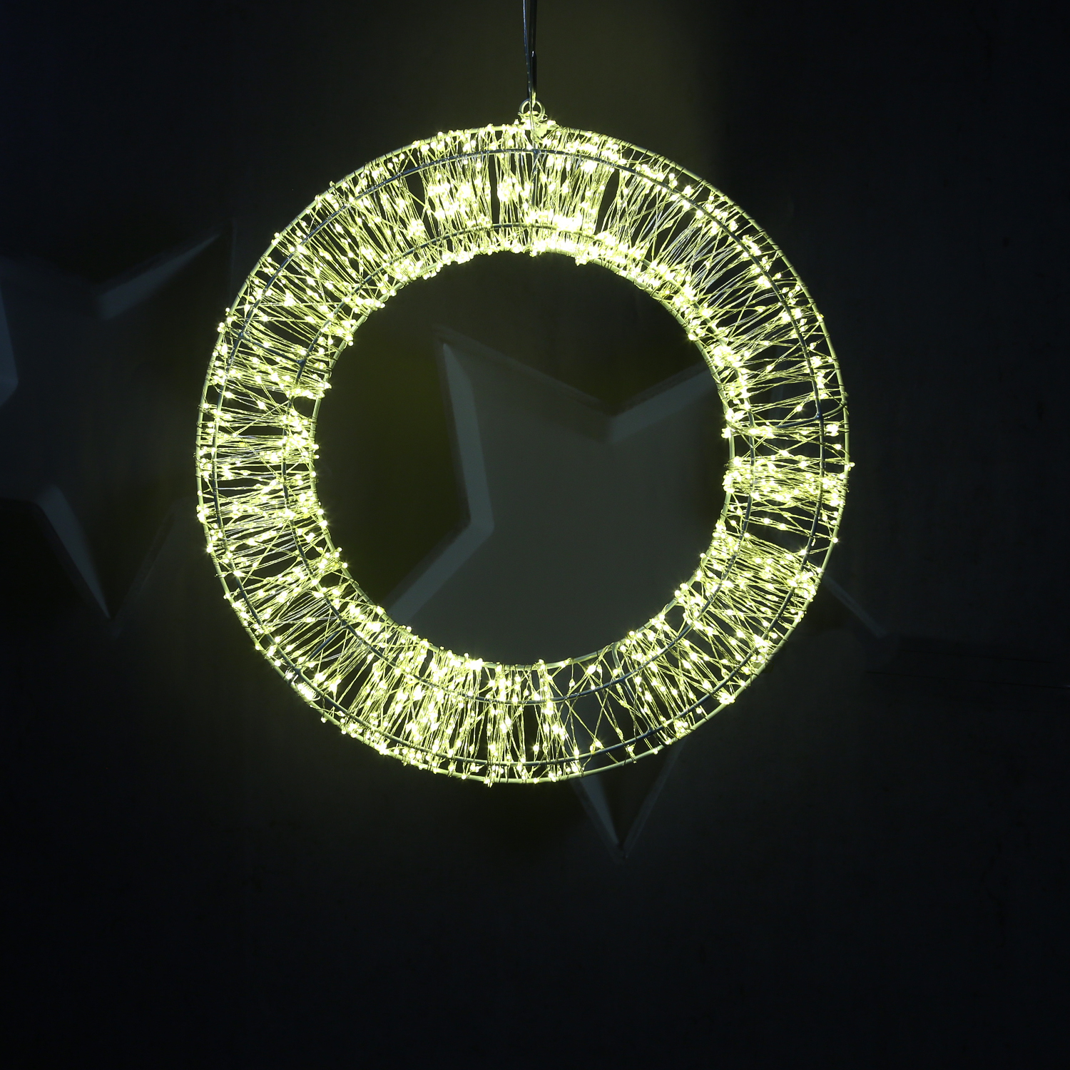 LED Kranz abgeflacht - Lichterkranz mit 1500 warmweißen LED - D: 40cm - 8Modi/Timer - Innen/Außen