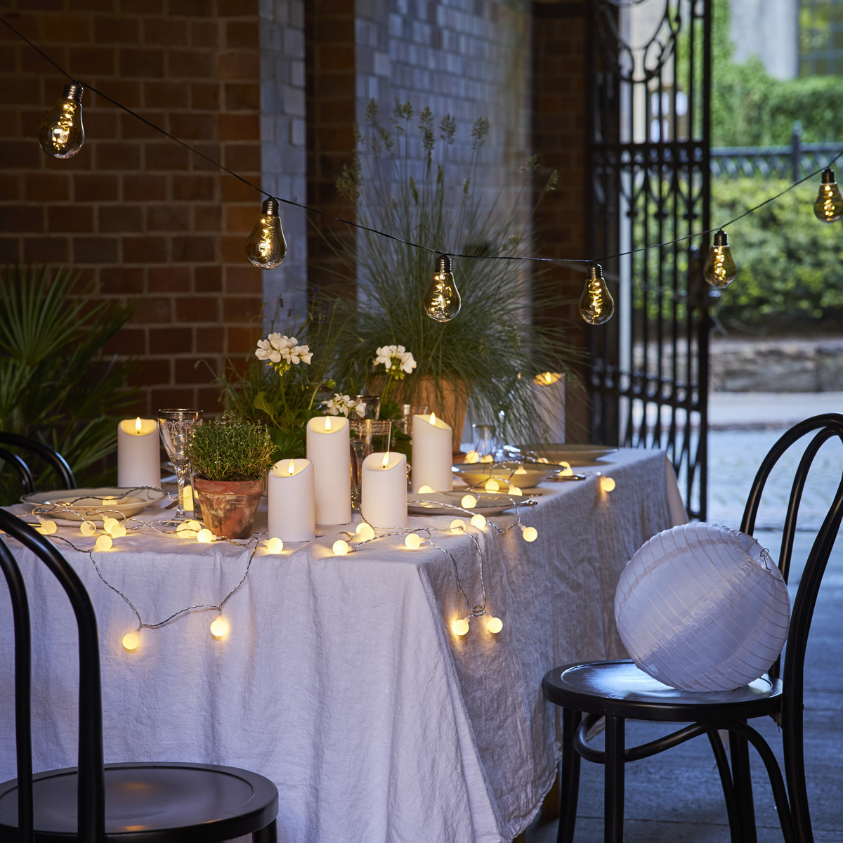 LED Lichterkette "Berry" - 50 warmweiße, opale LED - L: 7,35m - transparentes Kabel - Outdoor LED Lichterkette "Berry" - 50 warmweiße, opale LED - L: 7,35m - transparentes Kabel - Outdoor