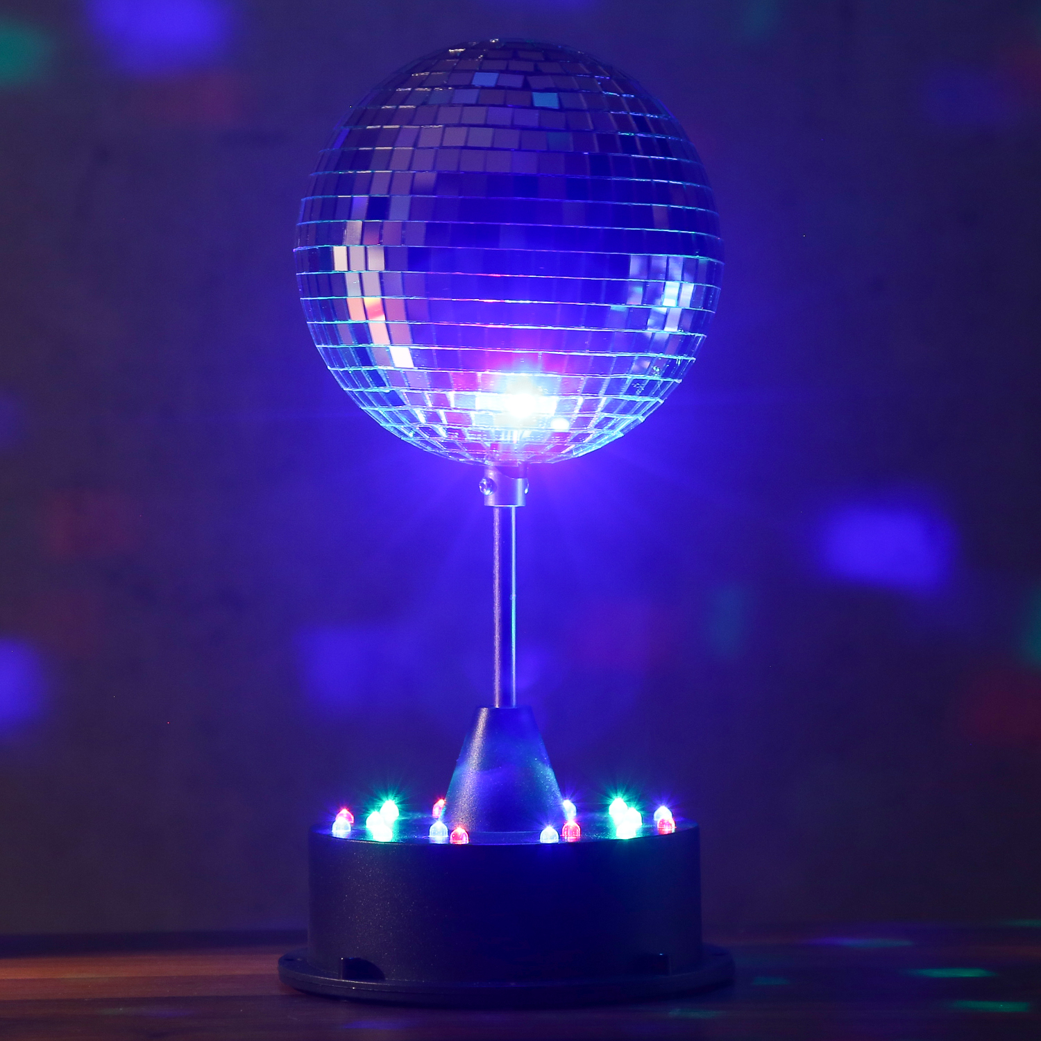 LED Spiegelkugel 13cm mit Standfuß - 18 bunte LED - Batterie und USB Betrieb - silber LED Spiegelkugel 13cm mit Standfuß - 18 bunte LED - Batterie und USB Betrieb - silber