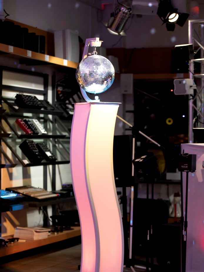 Ständersystem 2 Stück - für Spiegelkugeln, Lichteffekte, Deko oder Nebelmaschinen (150cm) - weiss