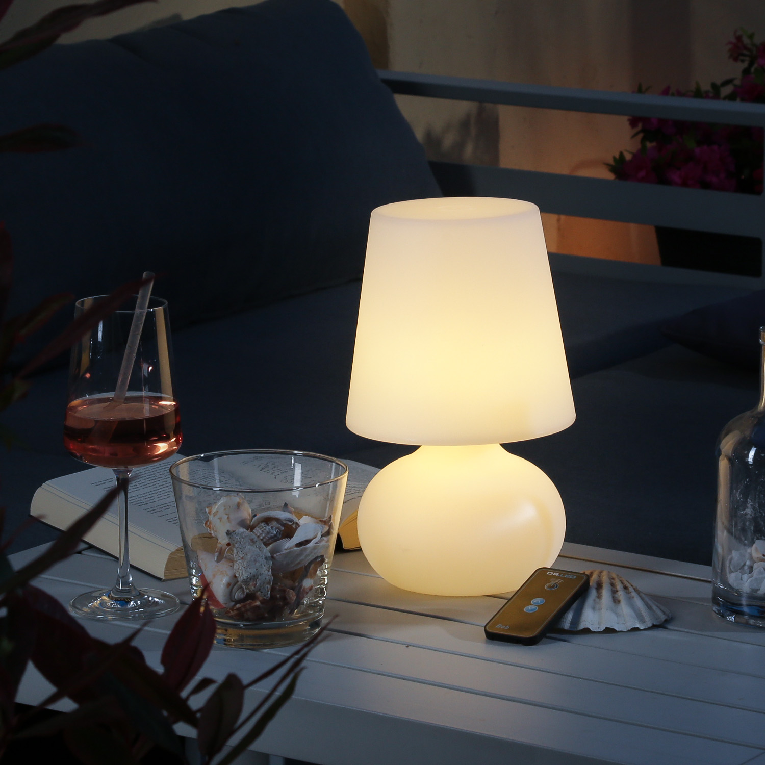 LED Garten Tischlampe - Schirmlampe - wetterfest - dimmbar - mit Fernbedienung - aufladbar - H: 26cm LED Garten Tischlampe - Schirmlampe - wetterfest - dimmbar - mit Fernbedienung - aufladbar - H: 26cm