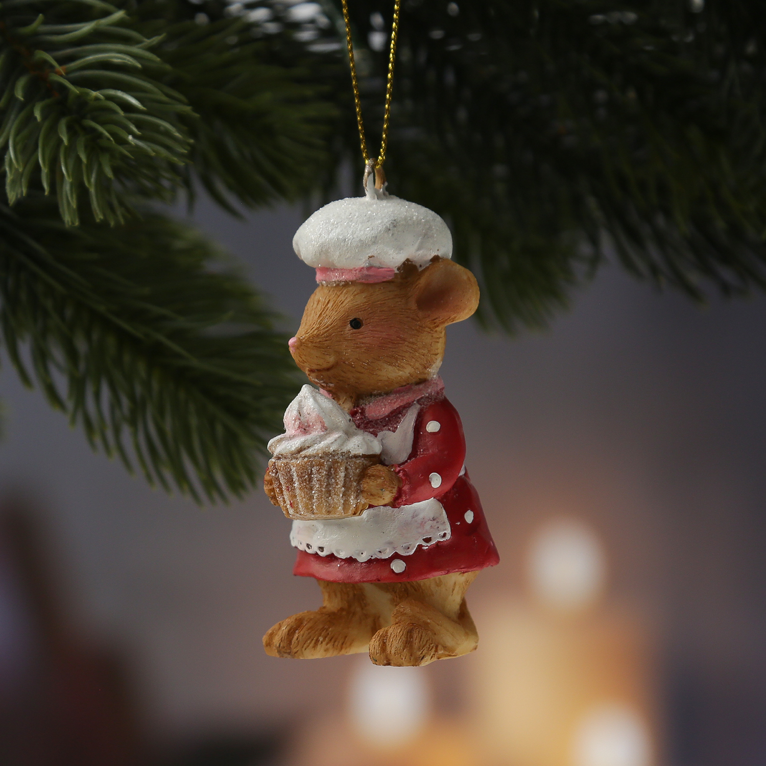Weihnachtsbaumschmuck Maus mit Törtchen - Christbaumschmuck - Polyresin - H: 8,5cm Weihnachtsbaumschmuck Maus mit Törtchen - Christbaumschmuck - Polyresin - H: 8,5cm