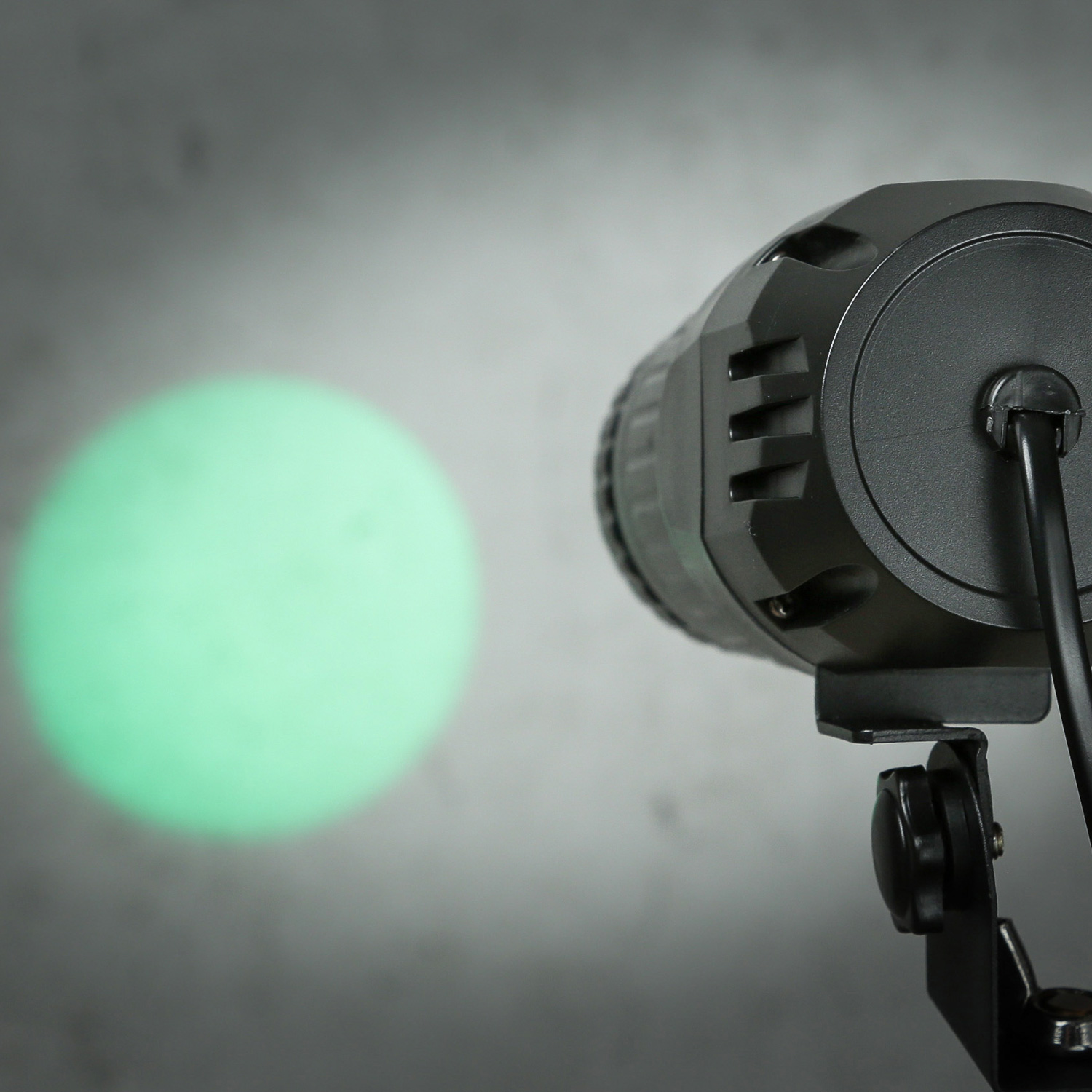 Spiegelkugel Komplettset - Discokugel, Motor, Pinspot, Montagematerial für Diskokugel - Mirrorball Set - Partyset Spiegelkugel Komplettset - Discokugel, Motor, Pinspot, Montagematerial für Diskokugel - Mirrorball Set - Partyset