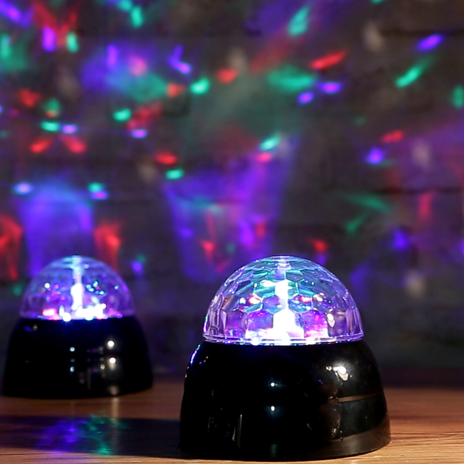 STAR LIGHT - Party Lichteffekt - Batteriebetrieb oder USB - RGB Farbspiel