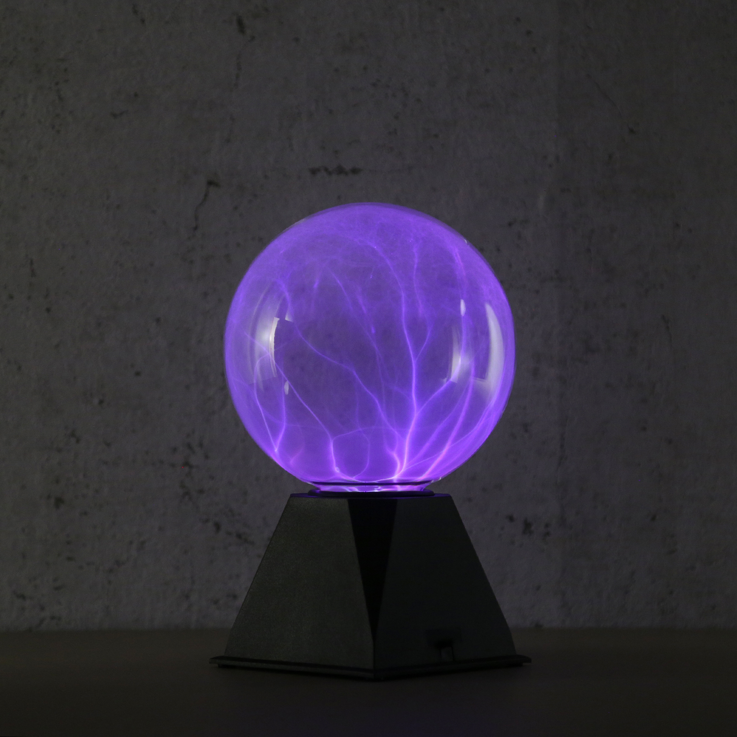 Plasmakugel - lila Blitz-Show - Automatikbetrieb oder Musiksteuerung - Kugel Durchmesser: 15cm Plasmakugel - lila Blitz-Show - Automatikbetrieb oder Musiksteuerung - Kugel Durchmesser: 15cm