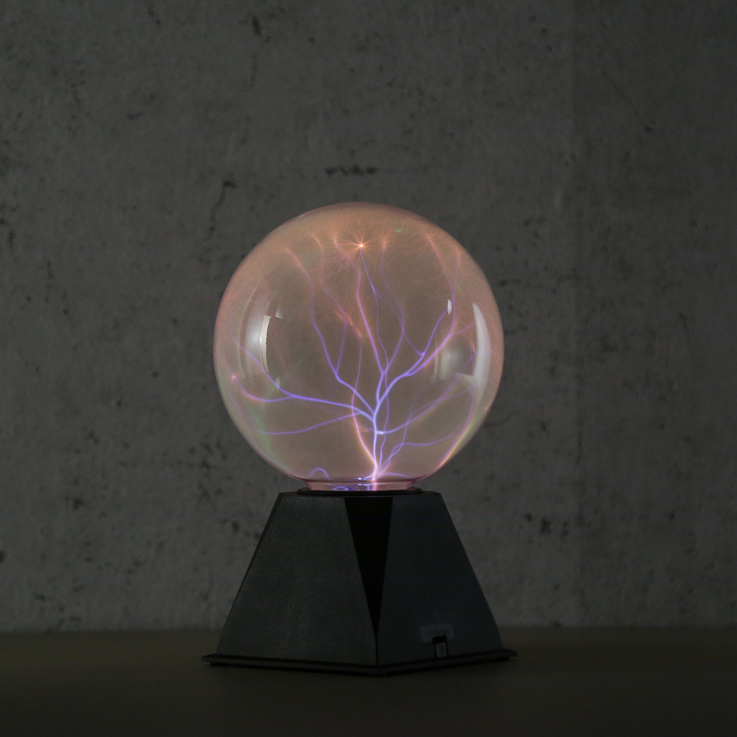 Plasmakugel - orangene Blitz-Show - Automatikbetrieb oder Musiksteuerung - Kugel Durchmesser: 15cm Plasmakugel - orangene Blitz-Show - Automatikbetrieb oder Musiksteuerung - Kugel Durchmesser: 15cm