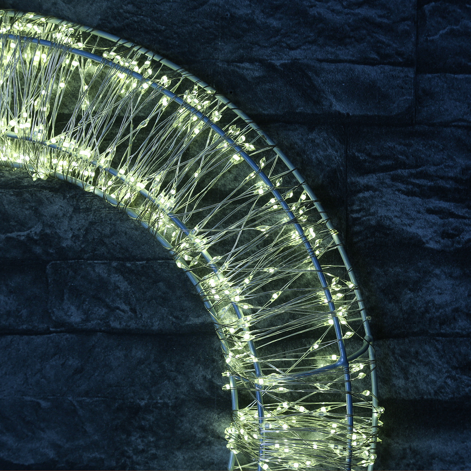 LED Kranz abgeflacht - Lichterkranz mit 1500 warmweißen LED - D: 40cm - 8Modi/Timer - Innen/Außen