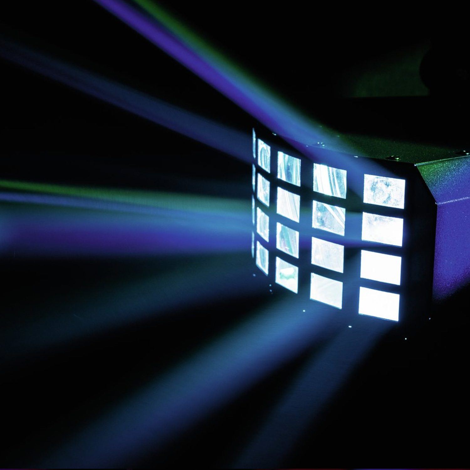 Power Derby - starker LED Lichteffekt - 8 Farben - IR - Fernbedienung Power Derby - starker LED Lichteffekt - 8 Farben - IR - Fernbedienung