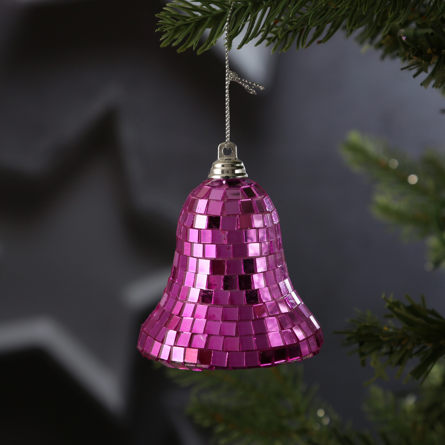 Christbaumschmuck Glocke - Weihnachtsbaumschmuck im Discokugel Look - H: 8cm - pink