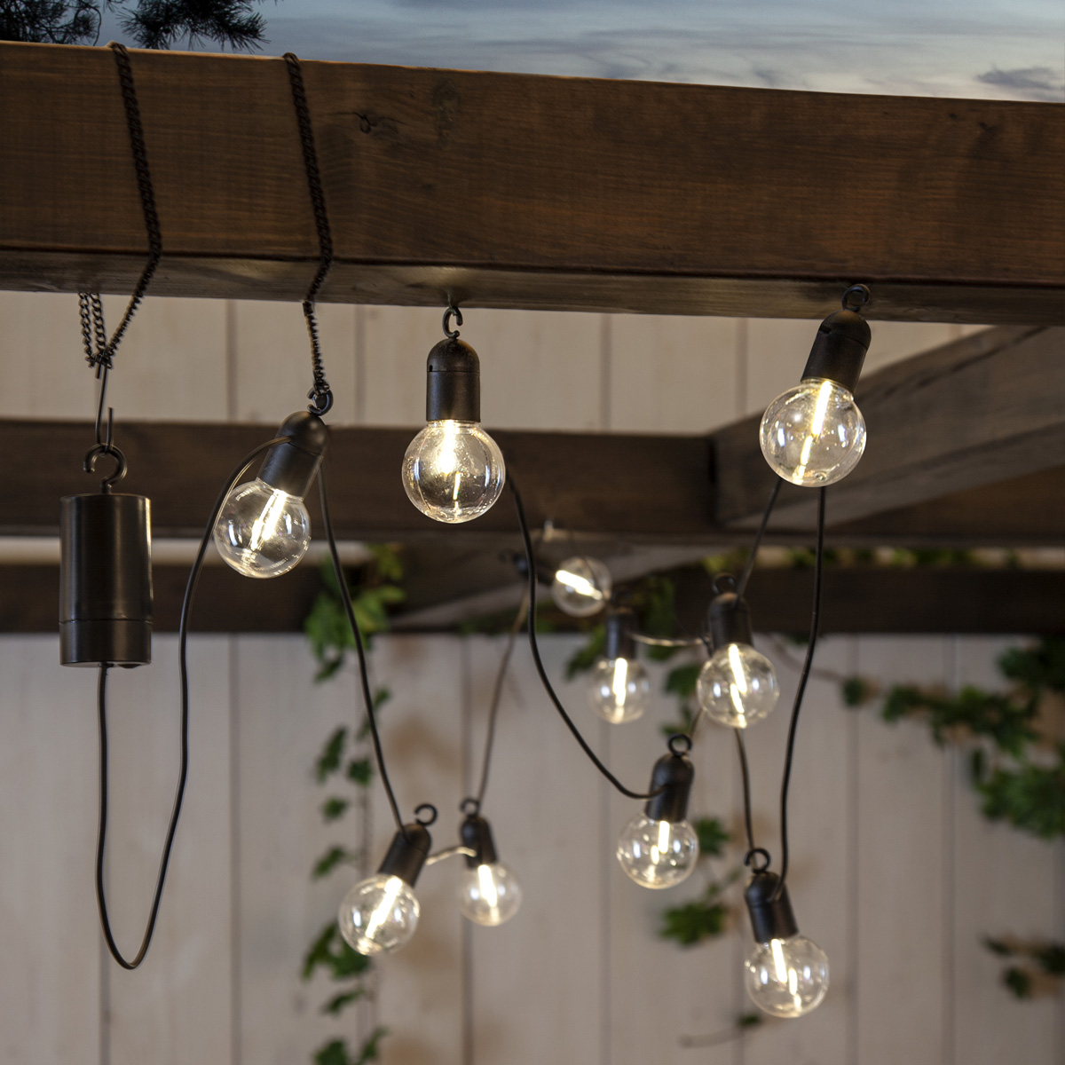 LED Lichterkette Fiesta - 10 warmweiße Filament LED - L: 3,6m - Batteriebetrieb - Timer - für Außen LED Lichterkette Fiesta - 10 warmweiße Filament LED - L: 3,6m - Batteriebetrieb - Timer - für Außen