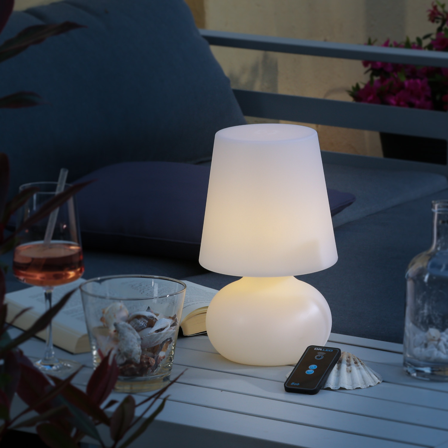 LED Garten Tischlampe - Schirmlampe - wetterfest - dimmbar - mit Fernbedienung - aufladbar - H: 26cm LED Garten Tischlampe - Schirmlampe - wetterfest - dimmbar - mit Fernbedienung - aufladbar - H: 26cm