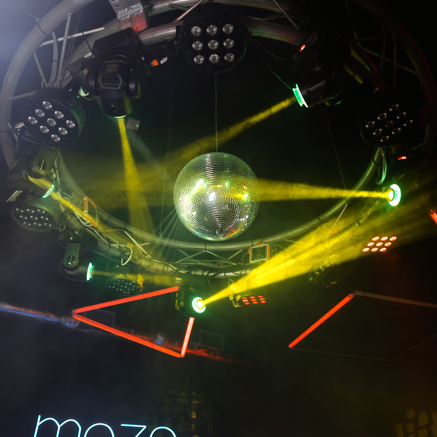 Spiegelkugel 100cm silber chrom- Diskokugel (Discokugel) Party Lichteffekt - Echtglas - mirrorball safety silver chrome color Spiegelkugel 100cm silber chrom- Diskokugel (Discokugel) Party Lichteffekt - Echtglas - mirrorball safety silver chrome color