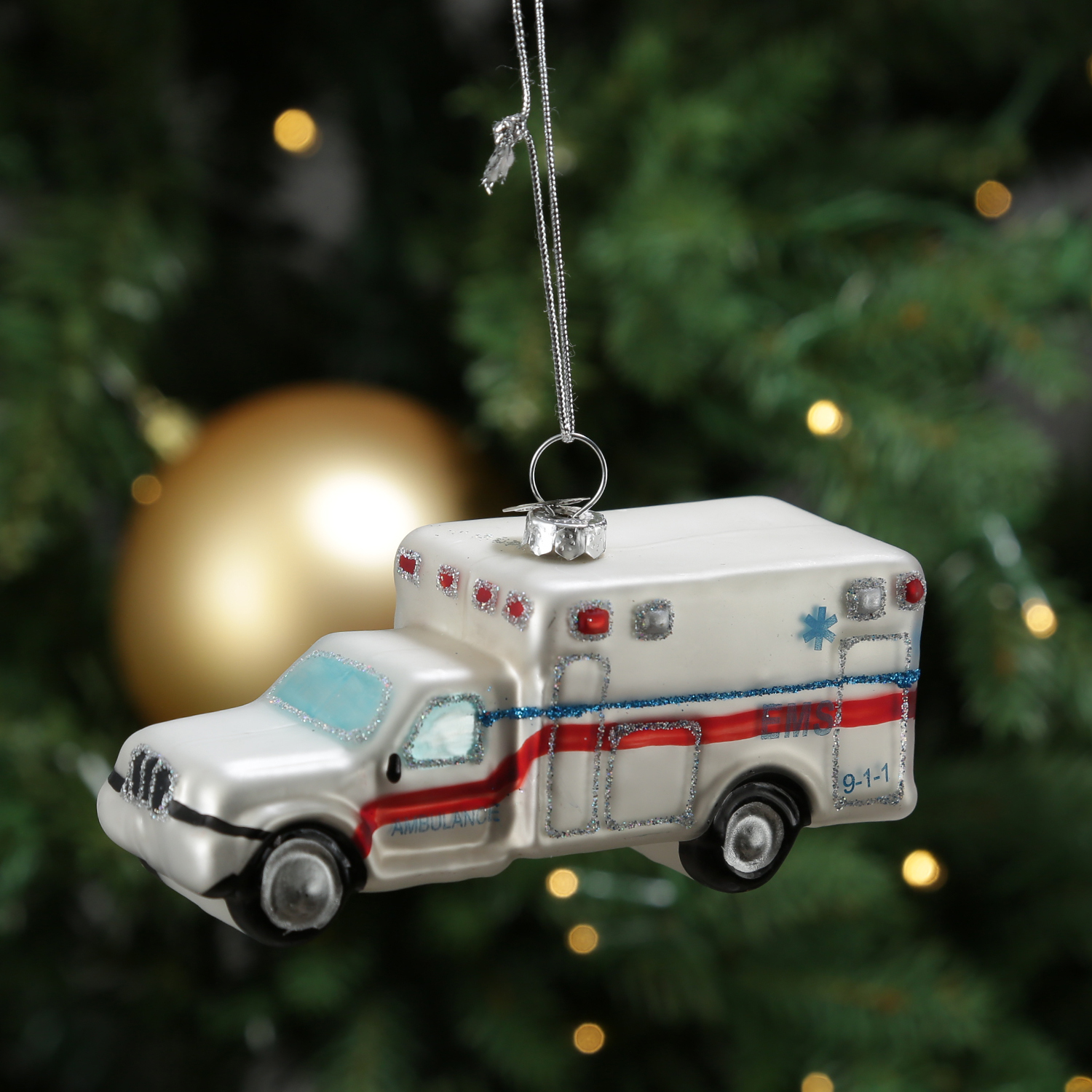 Weihnachtsbaumschmuck Krankenwagen - Christbaumschmuck - Glas - L: 11cm - weiß Weihnachtsbaumschmuck Krankenwagen - Christbaumschmuck - Glas - L: 11cm - weiß