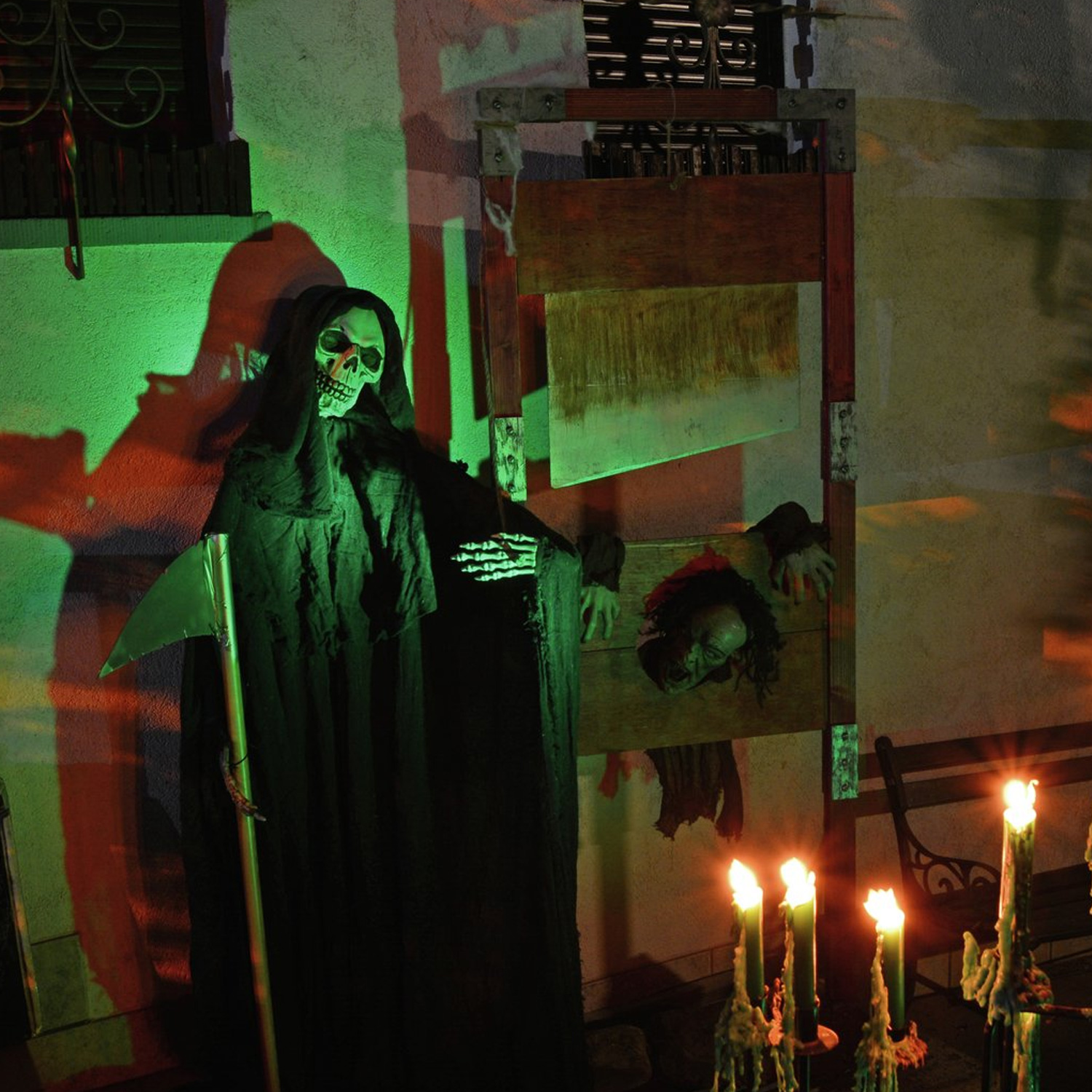 Halloween Figur Skelett DER TOD, formbar, 160cm hoch - Gruseldekoration