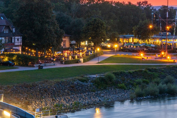 Illu-/Partylichterkette 20m - Außenlichterkette grün - Made in Germany - 30x dimmbares Leuchtmittel Illu-/Partylichterkette 20m - Außenlichterkette grün - Made in Germany - 30x dimmbares Leuchtmittel