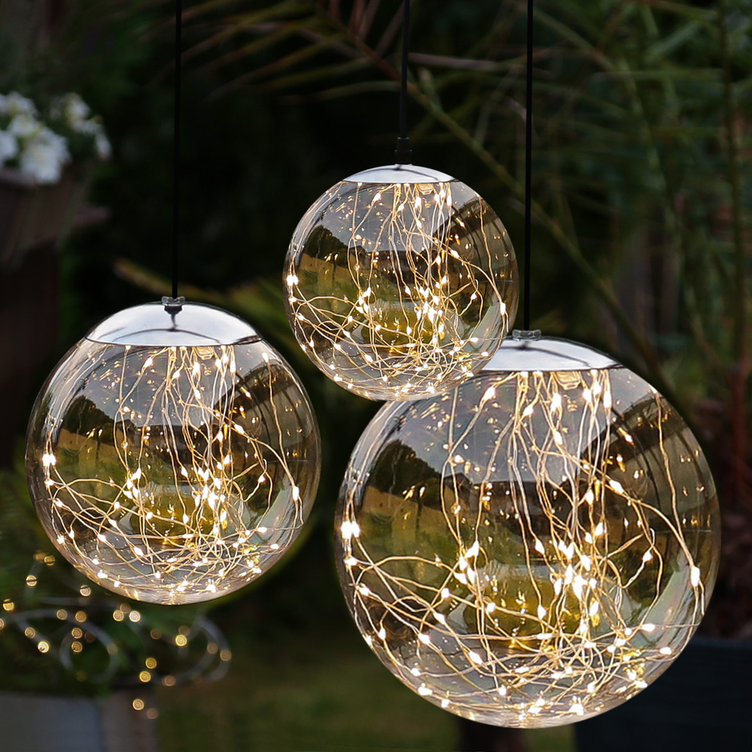 LED Lichterkugel mit Drahtlichterkette - 40 warmweiße LED - Timer - D: 15cm - f. Innen/Außen