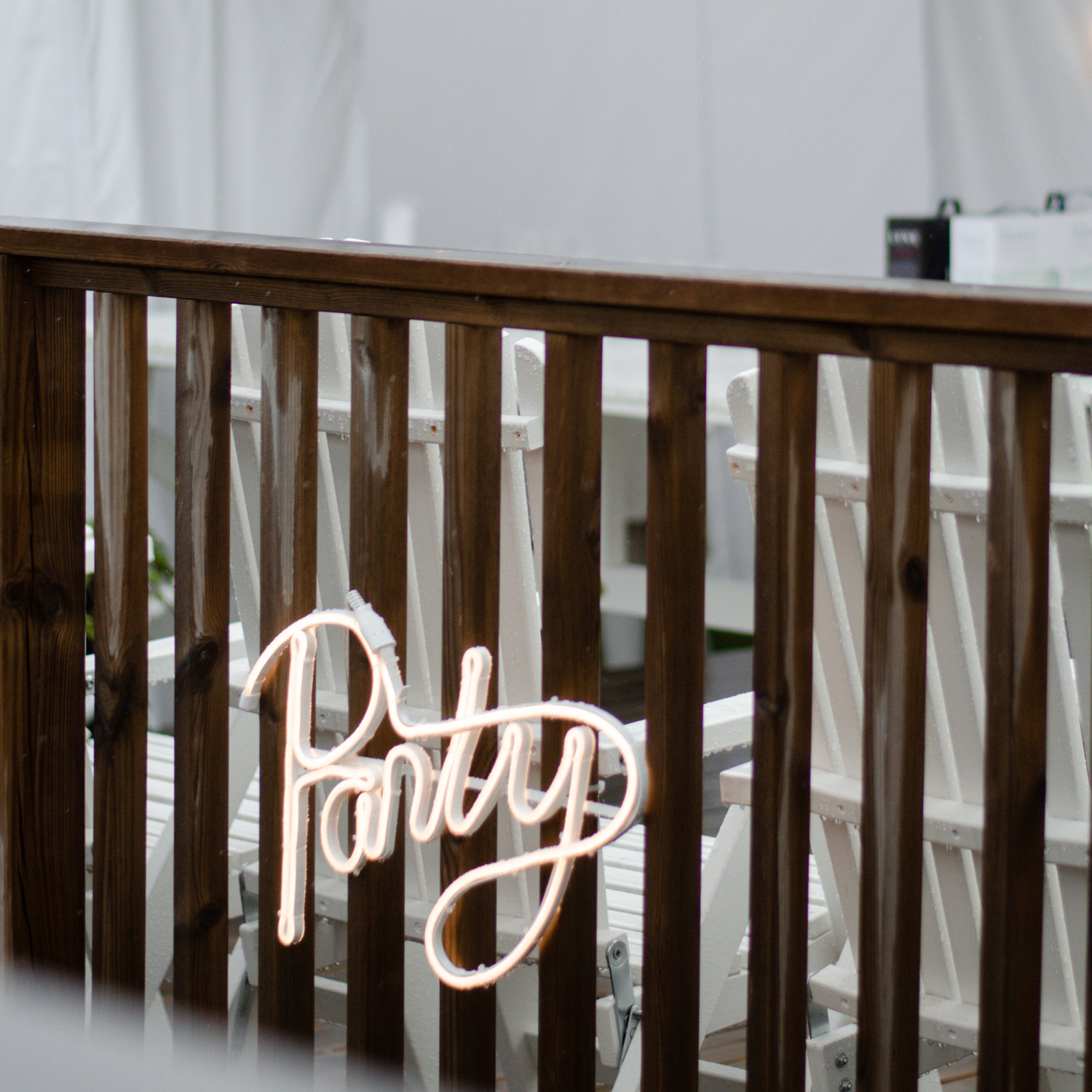 LED Silhouette "Party" - Flatneon - 305 LED - H: 31cm - outdoor - warmweiß LED Silhouette "Party" - Flatneon - 305 LED - H: 31cm - outdoor - warmweiß