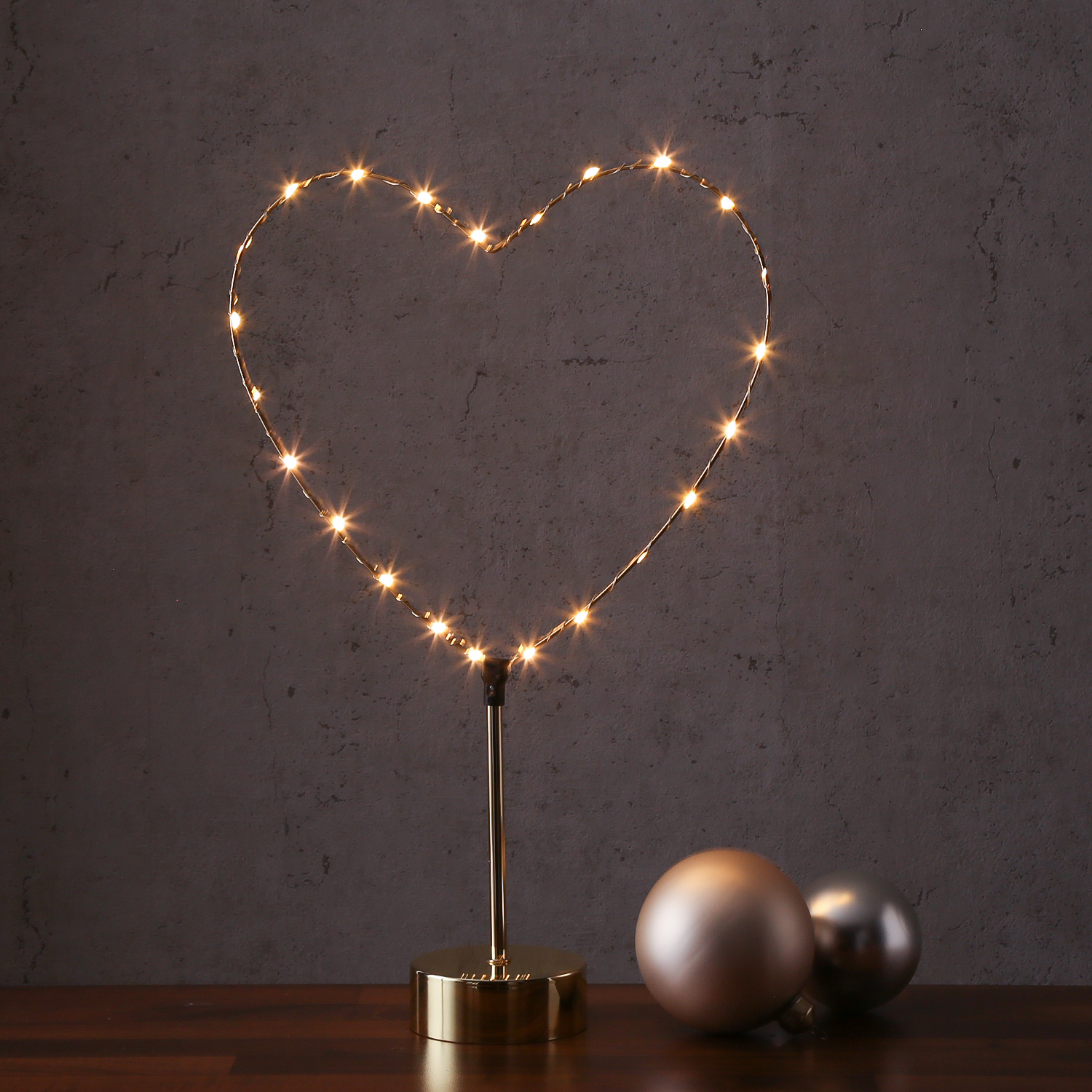 LED Dekoleuchte Herz/Stern - wechselbarer Aufsatz - H: 50cm - Batterie - Timmer - gold LED Dekoleuchte Herz/Stern - wechselbarer Aufsatz - H: 50cm - Batterie - Timmer - gold