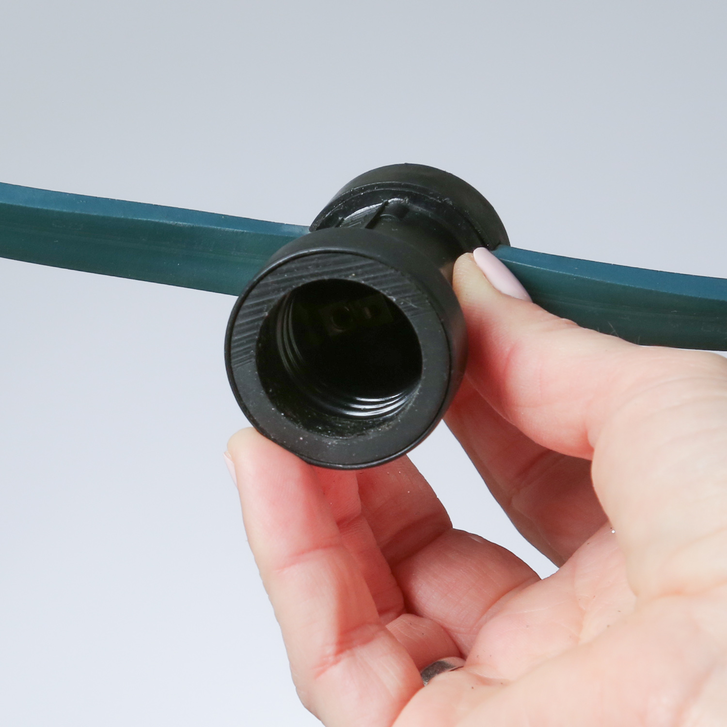 Illu-/Partylichterkette 10m - Außenlichterkette grün - Made in Germany 10 warmweiße LED Kugellampen Illu-/Partylichterkette 10m - Außenlichterkette grün - Made in Germany 10 warmweiße LED Kugellampen