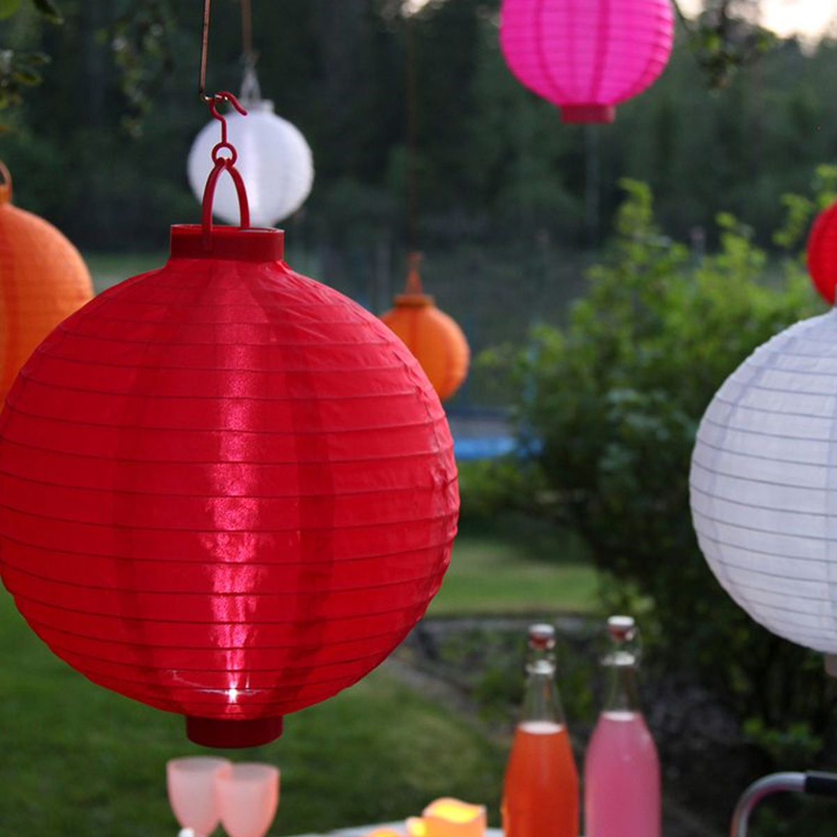 LED Lampion FESTIVAL - kaltweiße LED - D: 20cm - Montagehaken - weiß